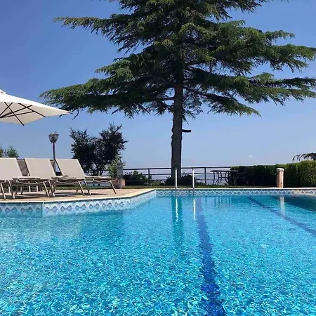 Casa Chrissy Villa *